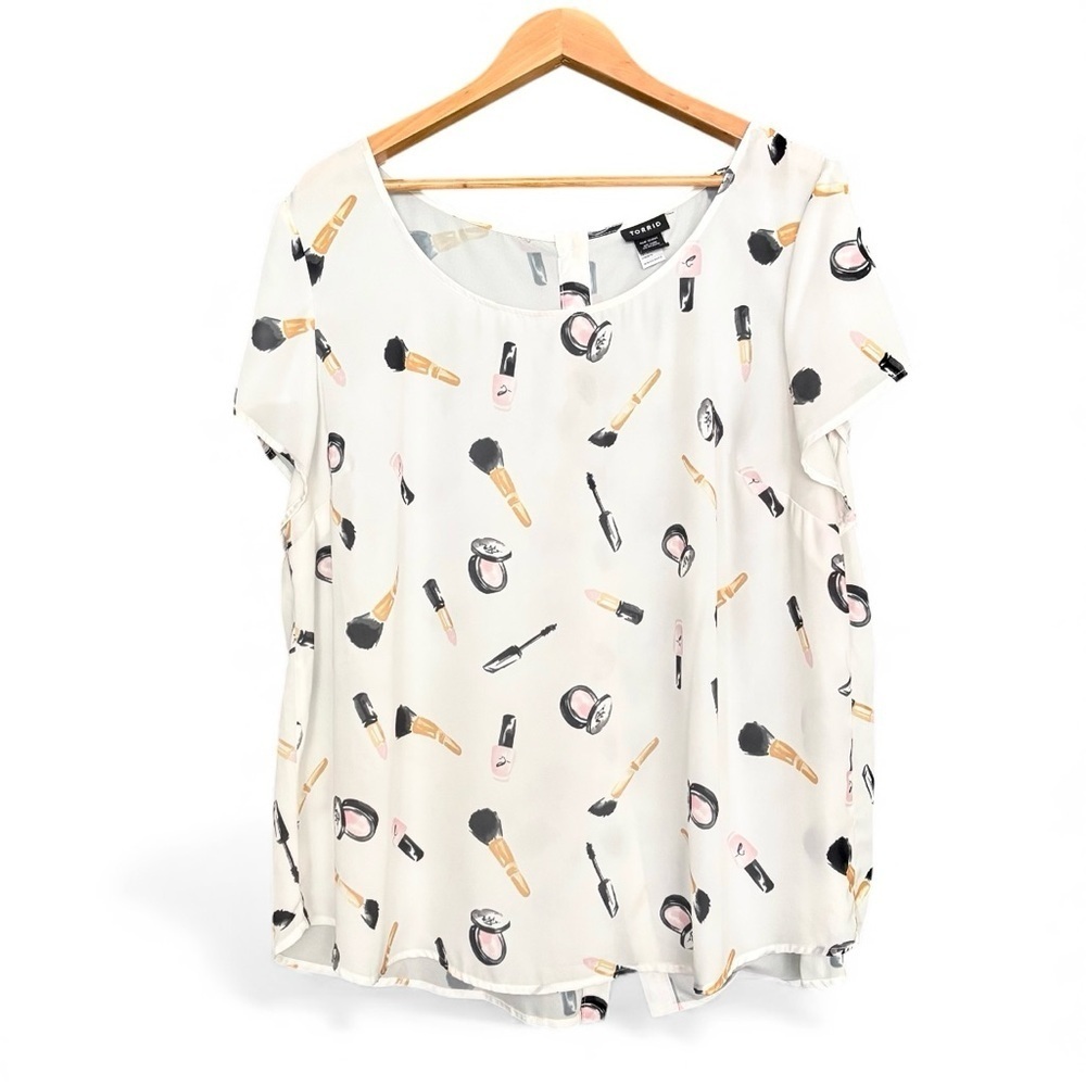 Torrid Makeup Print Blouse Button-Back Top White Size 2 (18/20)